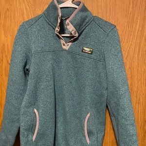 Very nice LL Bean Pullover-Misses Size Small-Green and blue heathered color.